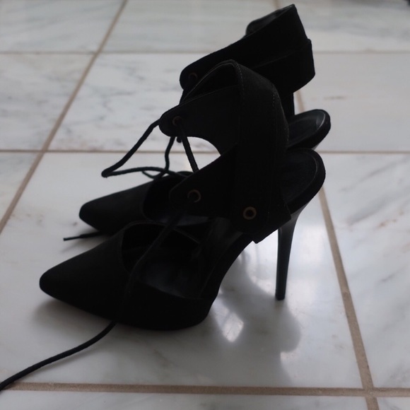 Heels - Picture 6 of 6